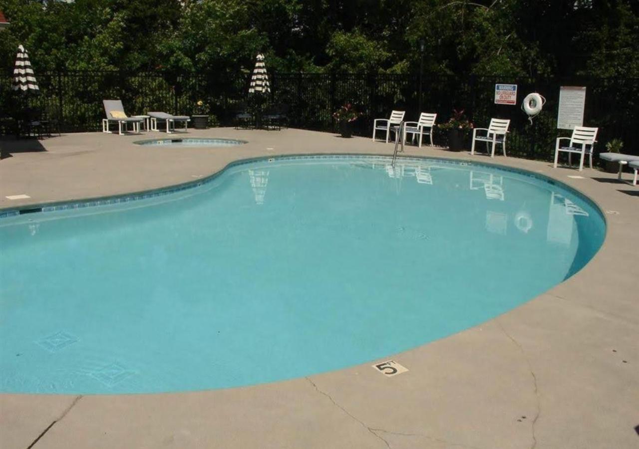 Relaxing Condo On The River - New Air Hockey Table Pigeon Forge Extérieur photo